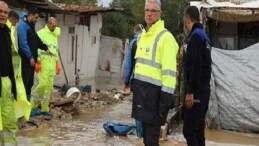 Esence ve Yalıçiftlik’te Sağanak Sonrası Taşkın Müdahalesi