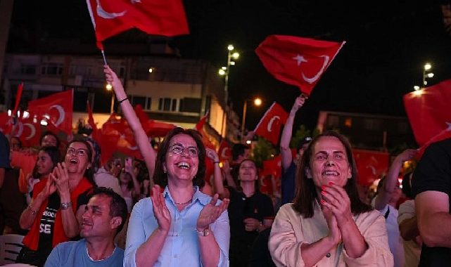 Filenin Sultanları’nın Avrupa Şampiyonluğu Maltepe’de Dev Ekranda Kutlandı