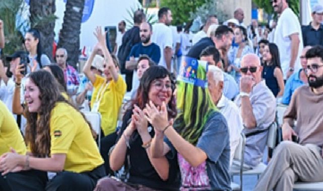 Gençler mesleksel tecrübeleri dinledi, ziyaretçiler dünyayı keşfetti
