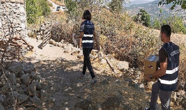 İzmir’de toplumsal dayanak için çalınmadık kapı kalmayacak