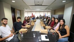 KARGEM’li gençlerden Lider Ünsal’a teşekkür ziyareti