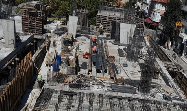 Katlı Otopark Süratle Yükseliyor