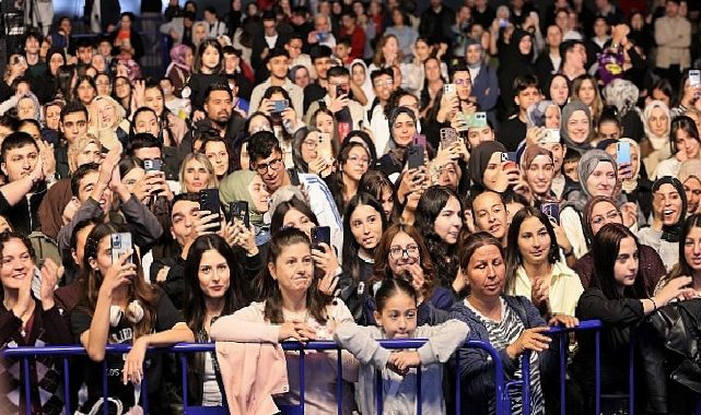 Keçiören’de YKS ve LGS Öğrencilerine Cümbüş Dolu Motivasyon Programı