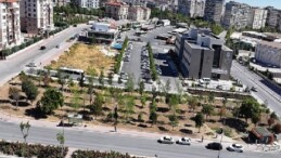 Konya Büyükşehir, Raylı Sistem Çalışmaları Esnasında Kaldırdığı Her Ağacı Tekrar Toprakla Buluşturuyor