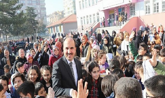 Lider Altay Yeni Eğitim Öğretim Yılının Güzel Olmasını Diledi