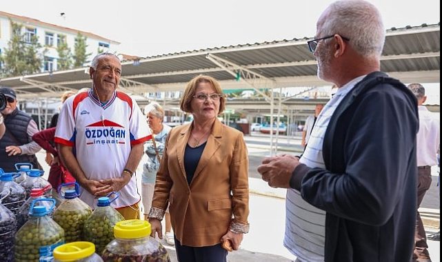Lider Hatice Gençay, Zeytin Pazarı’nın Birinci Gününde Üreticilerle Buluştu
