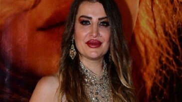 Nükhet Duru’dan Modacısı Zeynep Bozkaya’ya Kulisinde Övgü Yağmuru: “Kaya Üzere Modacım Beni de Taş Üzere Yaptı!”