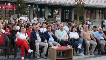 Osmangazi Meydanı’nda Filenin Sultanları Coşkusu