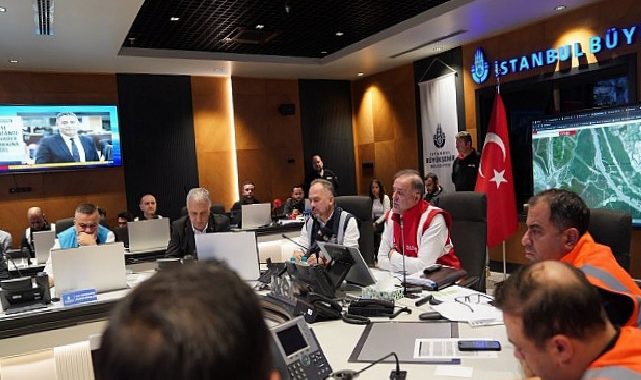 AKOM’da Gece Uzunluğu Mesai: İstanbul Genelinde Mahsur Kalan 595 Kişi Kurtarıldı