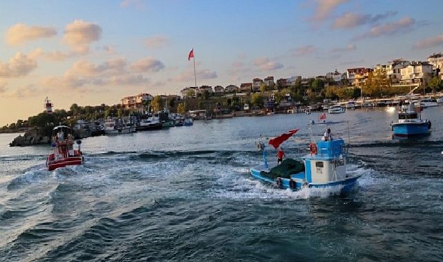 Balıkçının ümidi denizde, Büyükşehir yanında