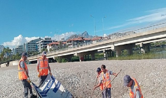 Büyükşehir Belediyesi grupları gece boyunca alanda vazife yaptı