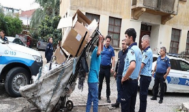 Büyükşehir Zabıtasından Balbey Mahallesinde hurda ve atık depolarına operasyon