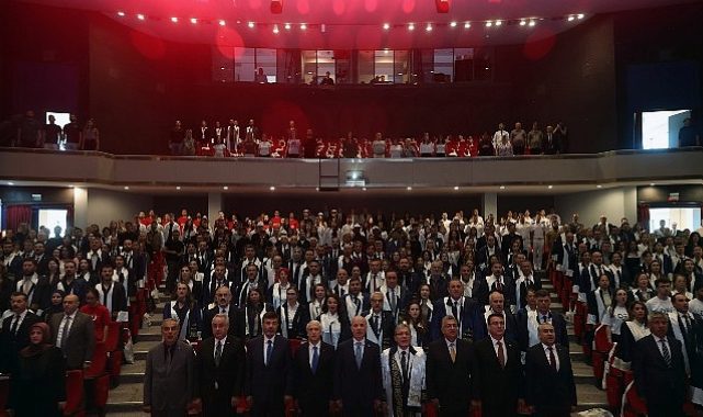 DEÜ’de 2026-2027 Akademik Yılı Coşkuyla Başladı