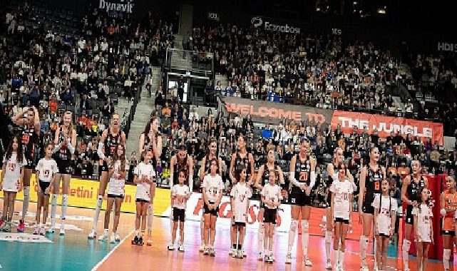 Eczacıbaşı Peron İstanbul, VakıfBank’ı konuk etti