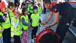Efes Selçuklu Miniklerden İtfaiye Haftası’nda Manalı Ziyaret