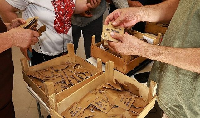 Efes Tarlası Ömür Köyü’nde Lokal Tohum ve Kışlık Fide Eğitimi