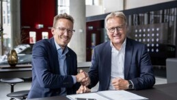 FUCHS ve Mercedes-Benz stratejik iş iştirakini uzattı