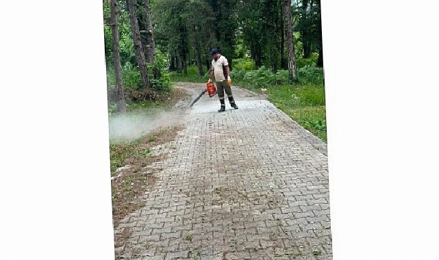 Gebze’deki mezarlıklarda yoğun mesai