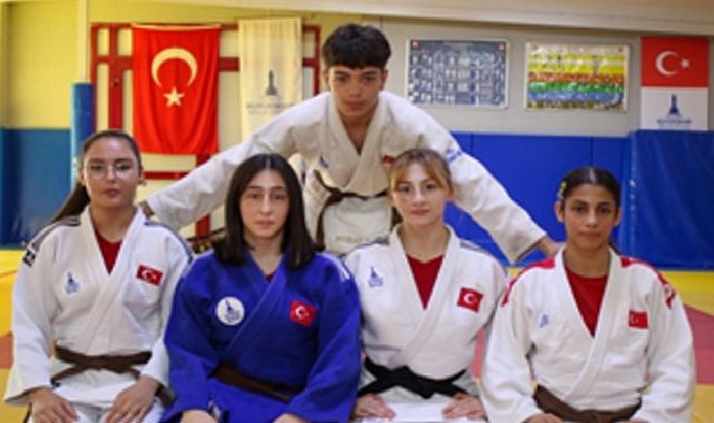 Genç judocuların maksadı olimpiyat madalyası
