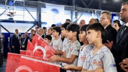 İBB’den Eğitime Bir Yatırım Daha: Zeytinburnu Merkezefendi Anadolu İmam Hatip Lisesi Spor Salonu Açıldı