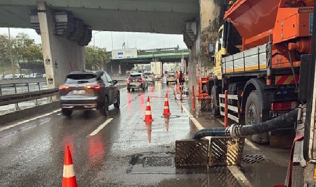 İstanbul’da Sağanak ve Fırtına Tesirini Sürdürüyor