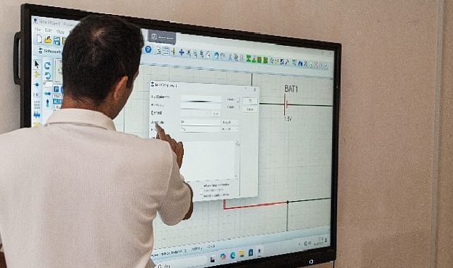 İş’te İzmir’le iş buldu, öğrencileriyle derste buluştu