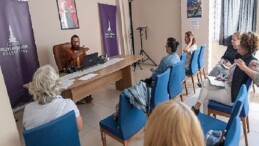 İzmir’de müelliflik seyahati başladı