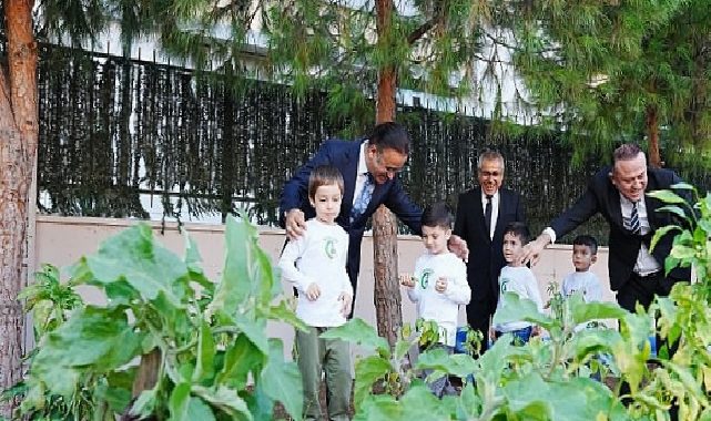İzmir’de Okullarda Yeşilay Köşeleriyle Sağlıklı Hayat Şuuru Güçleniyor