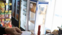 İzmir’in emeklileri dayanaklarla nefes alıyor