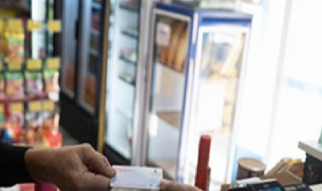 İzmir’in emeklileri dayanaklarla nefes alıyor