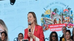 Kemeraltı’nın sokakları şenlikle şenlendi