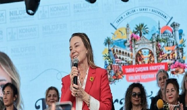 Kemeraltı’nın sokakları şenlikle şenlendi