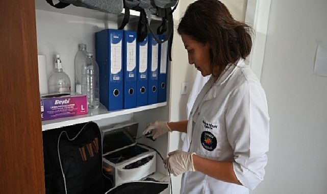 Kemer’de konutta bakım hizmeti gönüllere dokunuyor