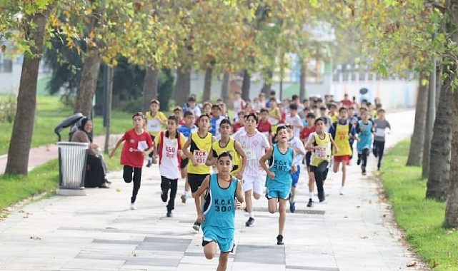 Küçükçekmece’de Klâsik 29 Ekim Cumhuriyet Koşusu Gerçekleştirildi
