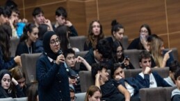 Lider Büyükakın’dan gençlere meslek tavsiyesi: “Hata yapmaktan korkmayın”