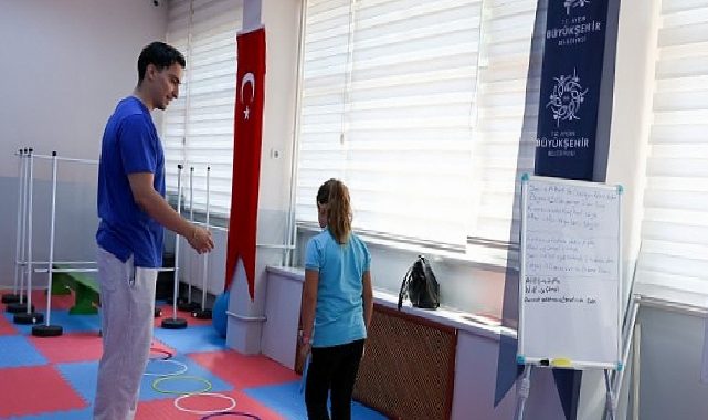 Lider Çerçioğlu’ndan Eğitime Dayanak: Disleksi Merkezi’nde Dersler Devam Ediyor