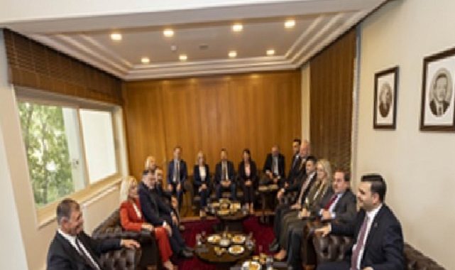 Lider Tugay: İzmir’imizin otuz ilçesine en iyi hizmeti sağlayacağız