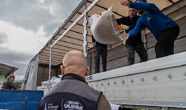Meraları yanan çiftçiye kış öncesi takviye