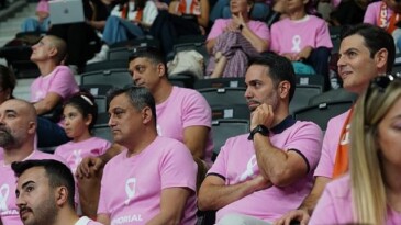 Pembe Tribünden Tüm Bayanlara: Kendine Vakit Ayır, Sıhhatini İhmal Etme