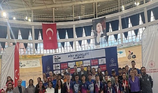 Pist Bisikleti Kupası’nın Genç Yıldızları Konya Velodromu’nda Pedal Çevirdi