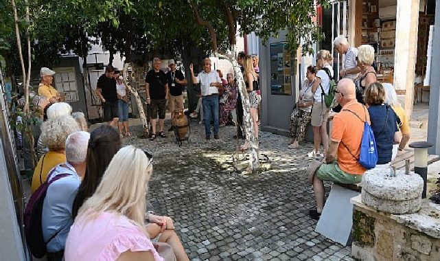 Polonyalı öğretmenlerden Kemer Belediyesi Kültür Konutu’na ziyaret