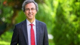 Prof. Dr. Ahmet AydınZehirli ve Yenilebilir Mantarlar Birbirine Benzeyebilir