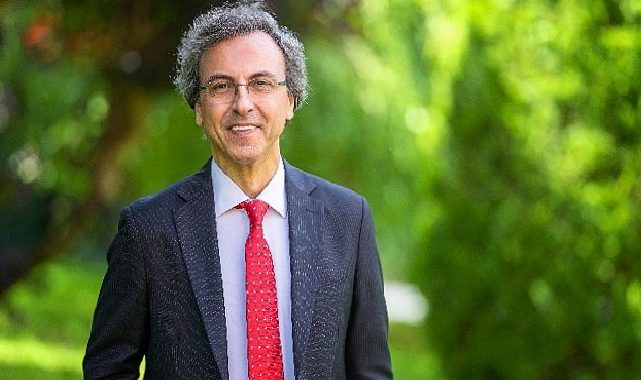 Prof. Dr. Ahmet AydınZehirli ve Yenilebilir Mantarlar Birbirine Benzeyebilir