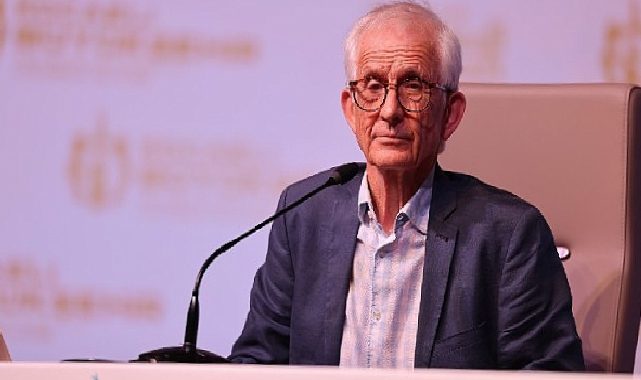 Roger Crowley: “Anlatılan her şey DNA’nıza işler”