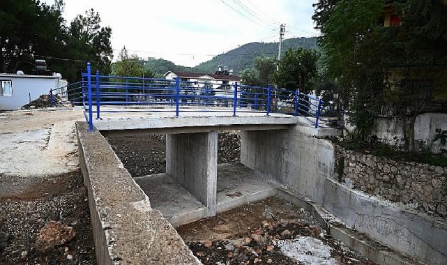 Tekirova’daki köprü taşkın riskine karşı yenilendi
