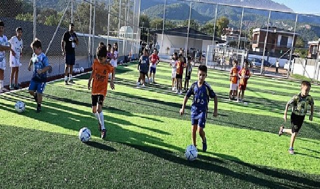 Tekirova’ya yeni halı saha kazandırıldı