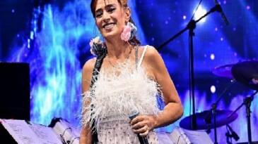 Yıldız Tilbe, Kıbrıs’ta 2 bin davetliye unutulmaz bir gece yaşattı!